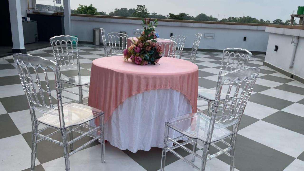 Отель The Dibrugarh Address Экстерьер фото