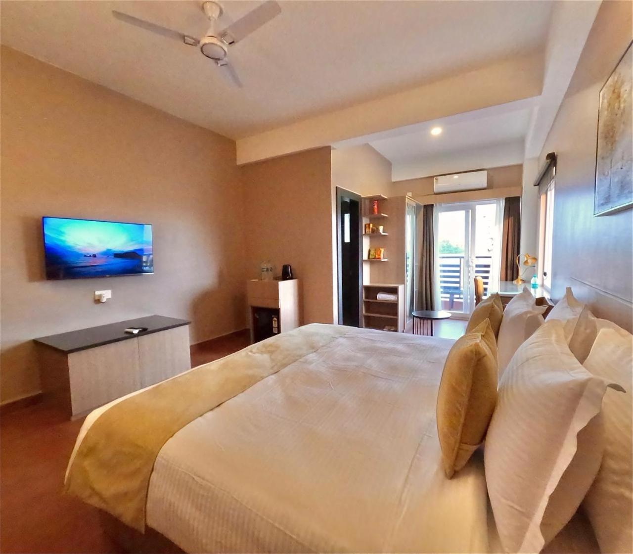 Отель The Dibrugarh Address Экстерьер фото