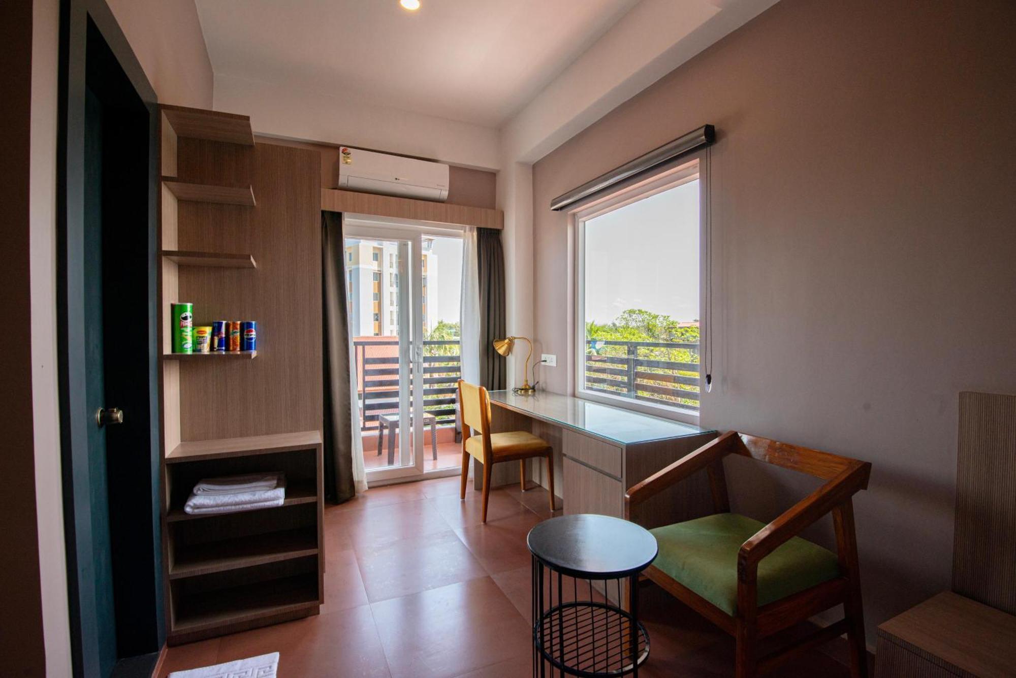 Отель The Dibrugarh Address Экстерьер фото