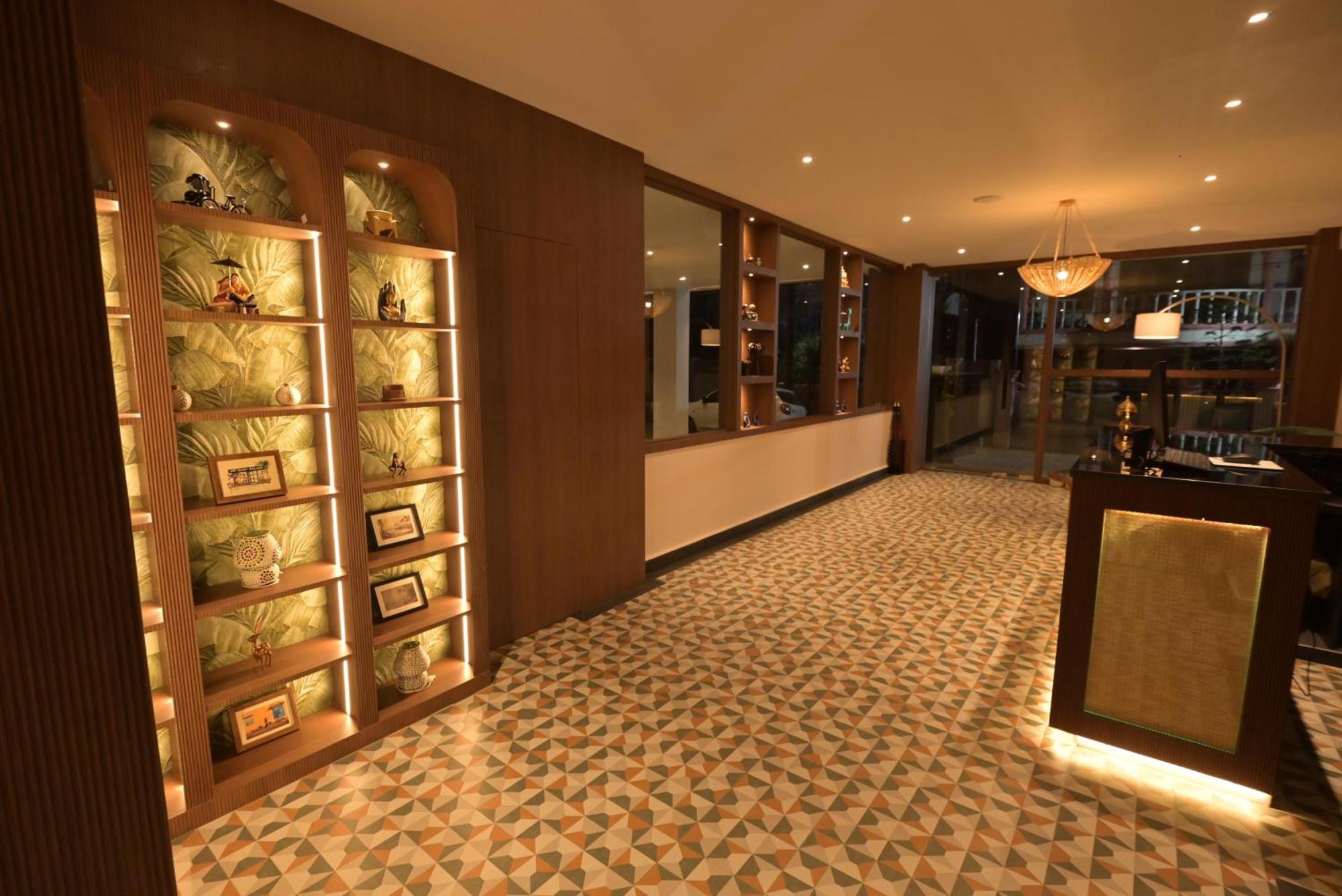Отель The Dibrugarh Address Экстерьер фото